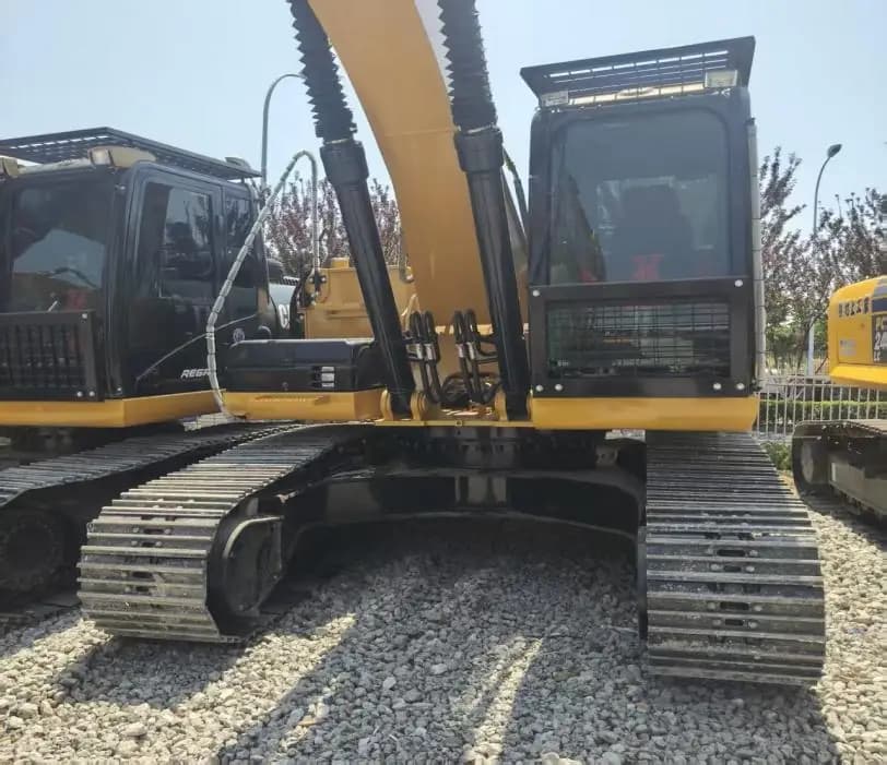 CAT 325D